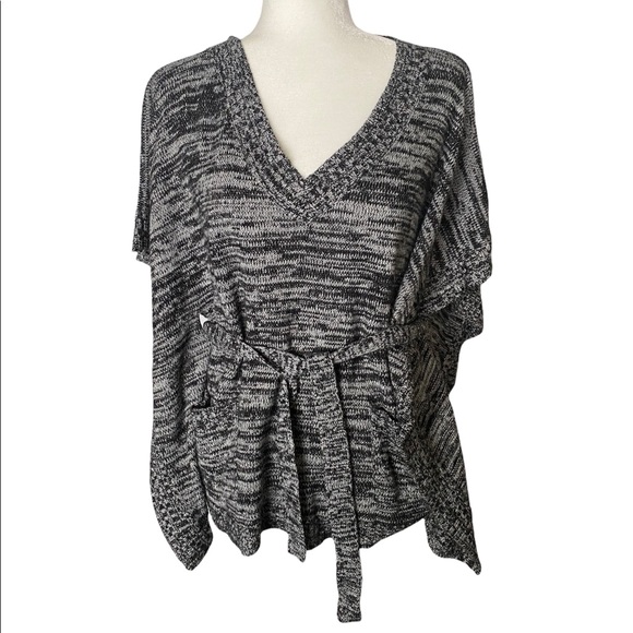 New York & Company Sweaters - NY & Co. Black & White Pullover Sweater - Size Small